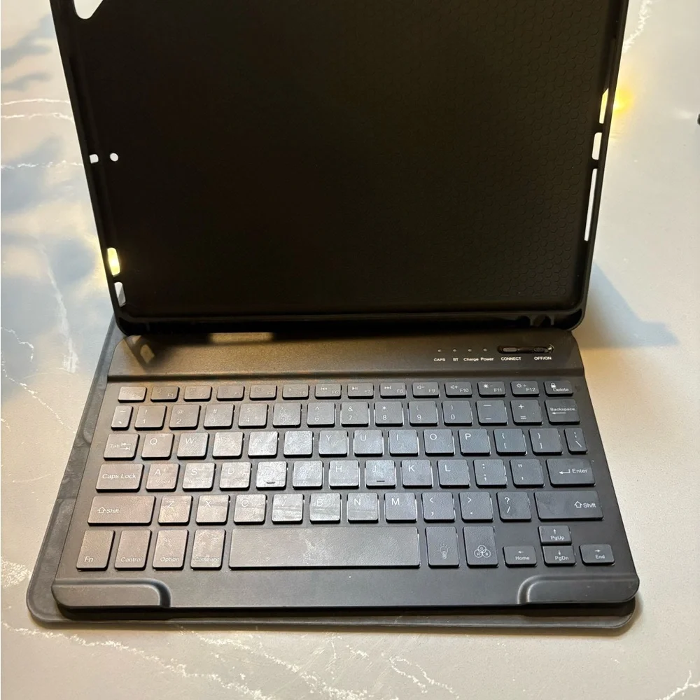 COOGI Black Tablet Keyboard Case